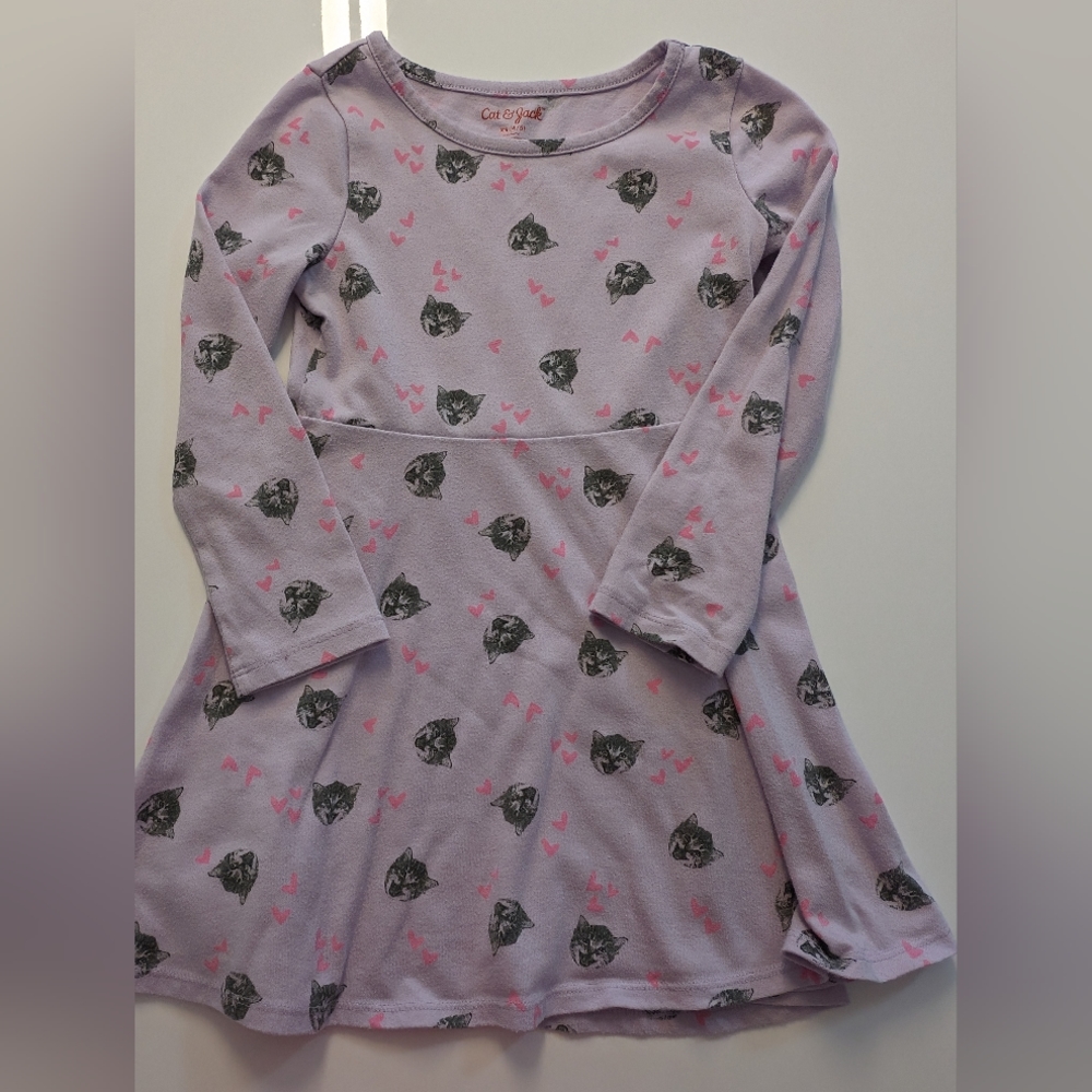 Cat and heart dress
